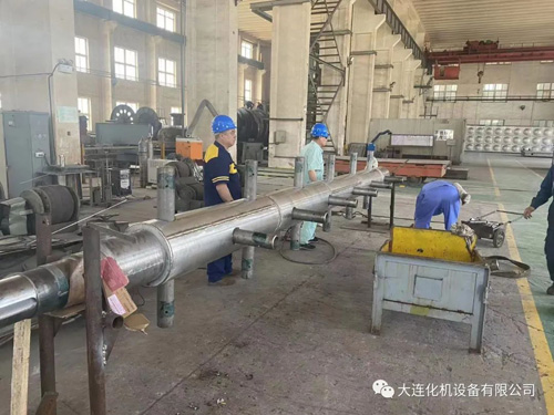 我公司为山东海化加工安装的φ3000×20000mm自身返碱重灰煅烧炉已于近期安装完工 (图2)
